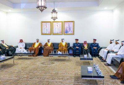 سمو محافظ الجنوبية يلتقي بعدد من أهالي منطقة الزلاق