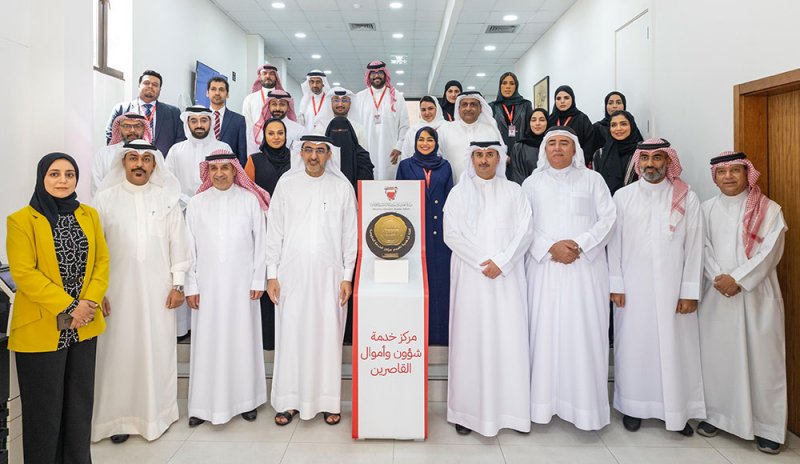 وزارة العدل والشؤون الإسلامية والأوقاف تتسلم الدرع الذهبي لبرنامج "تقييم 5"
