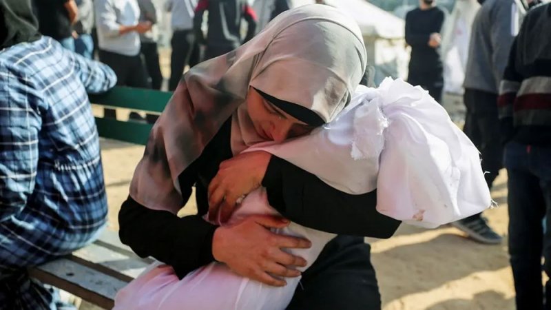 رئيس "الديمقراطيين الإسرائيلي": إسرائيل تقتل الأطفال كهواية