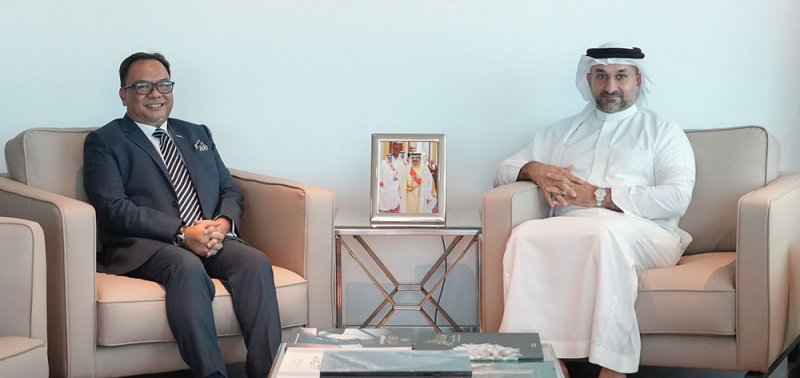وزير الصناعة والتجارة يبحث مع سفير ماليزيا سبل تعزيز التعاون الاقتصادي بين البحرين وكوالالمبور