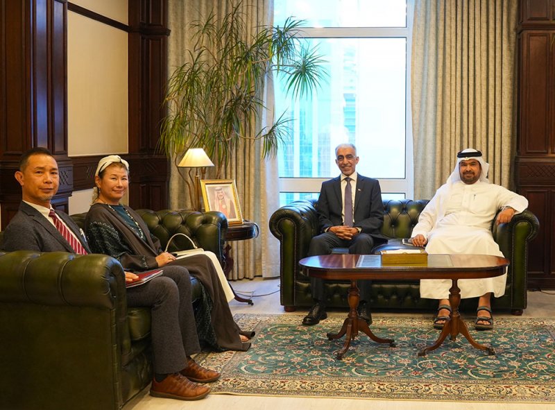 وزير الأشغال يستقبل سفيرة اليابان لدى مملكة البحرين
