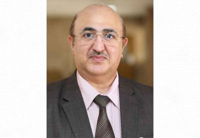 هلال ذو الحجة يسار الشمس في مشهد فلكي نادر