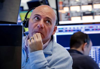 تحذيرات من "الديون الرديئة".. إشارات مقلقة تثير عمالقة وول ستريت