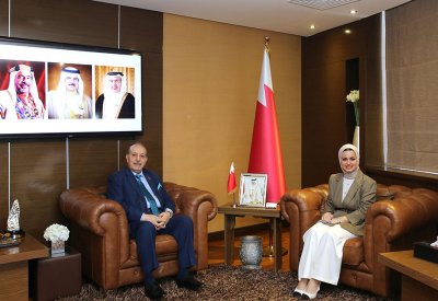 وزيرة شؤون الشباب تستقبل سفير دولة فلسطين لدى مملكة البحرين