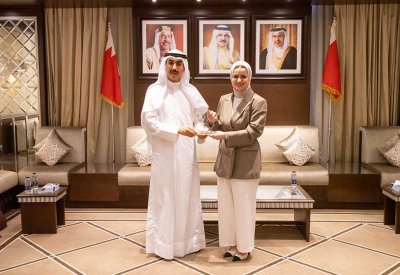 وزيرة شؤون الشباب تستقبل سفير دولة الكويت لدى البحرين