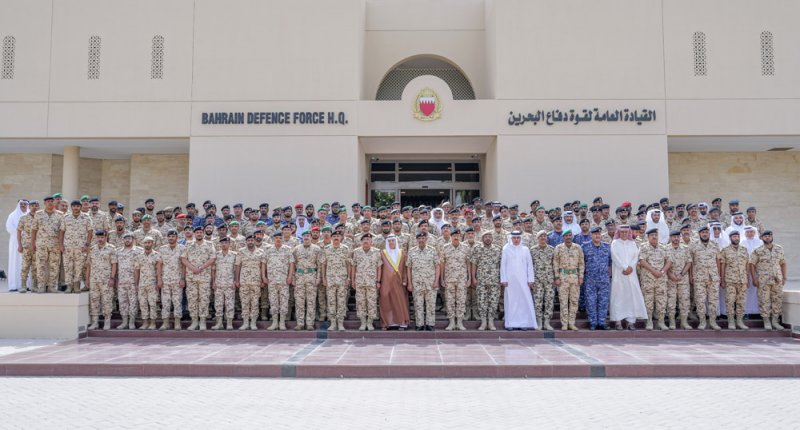 القائد العام لقوة دفاع البحرين يستقبل بعثة الحج التابعة لـ "القوة"