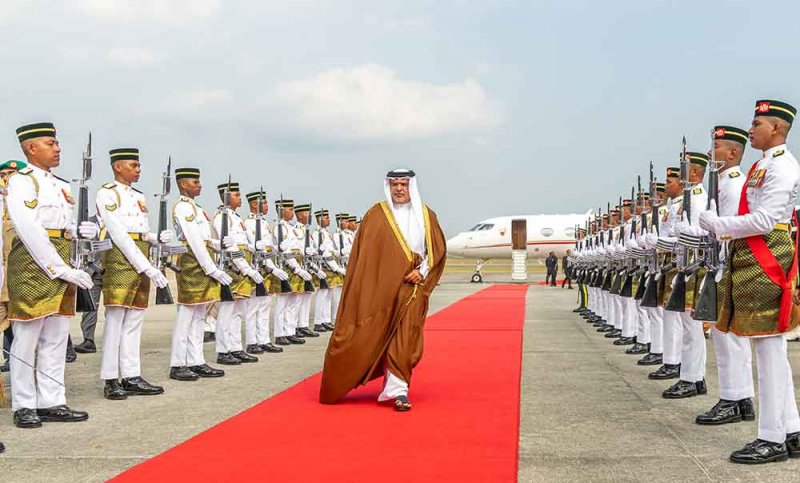 سمو ولي العهد رئيس مجلس الوزراء يصل إلى ماليزيا