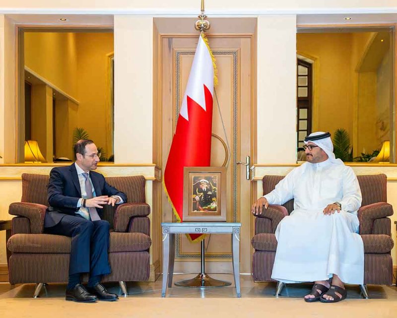 سمو الشيخ عيسى بن سلمان: الاستثمار في الكفاءات الوطنية أولوية استراتيجية لدعم التنمية وبناء المستقبل