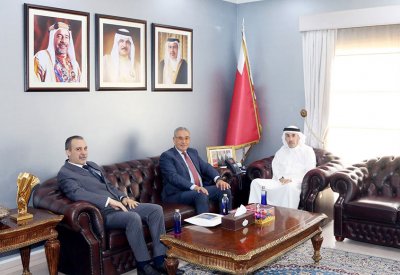 محافظ العاصمة يشيد بجهود الكاتب بـ"البلاد" سليم بودبوس