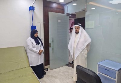 رئيس بعثة البحرين للحج يتفقد الحملات البحرينية وخدمات الرعاية الصحية في المدينة المنورة