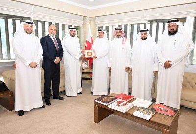 وزير العدل يستقبل رئيس مجلس إدارة مجموعة البنك الأهلي المتحد