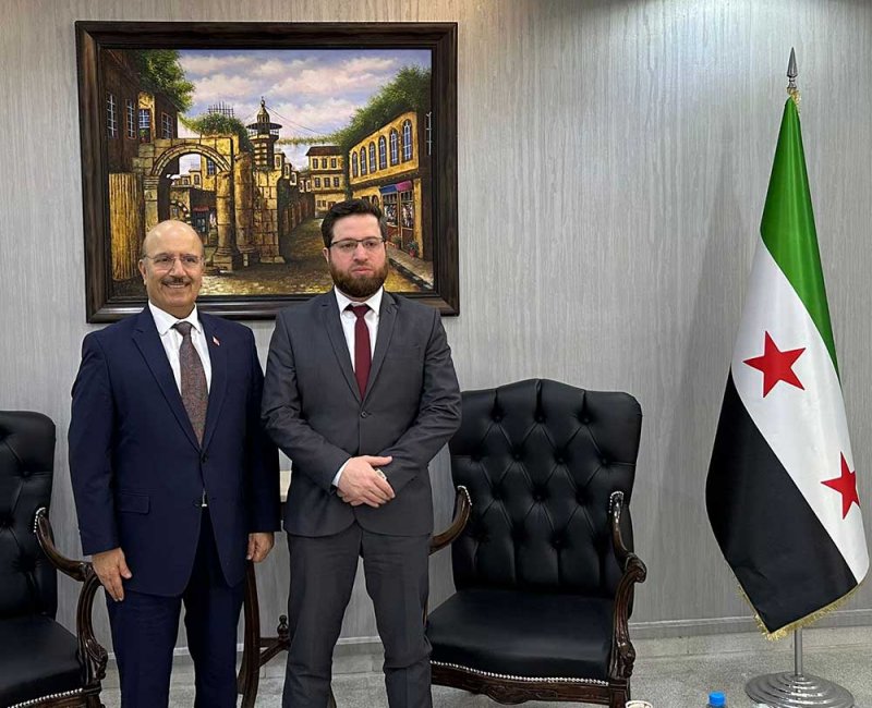 وزير التنمية الإدارية في سوريا يستقبل السفير البحريني في دمشق