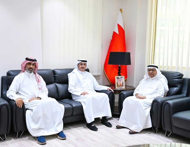 وزير العدل يزور الأوقاف الجعفرية ويثمن الجهود المبذولة في خدمة المساجد وتشييدها