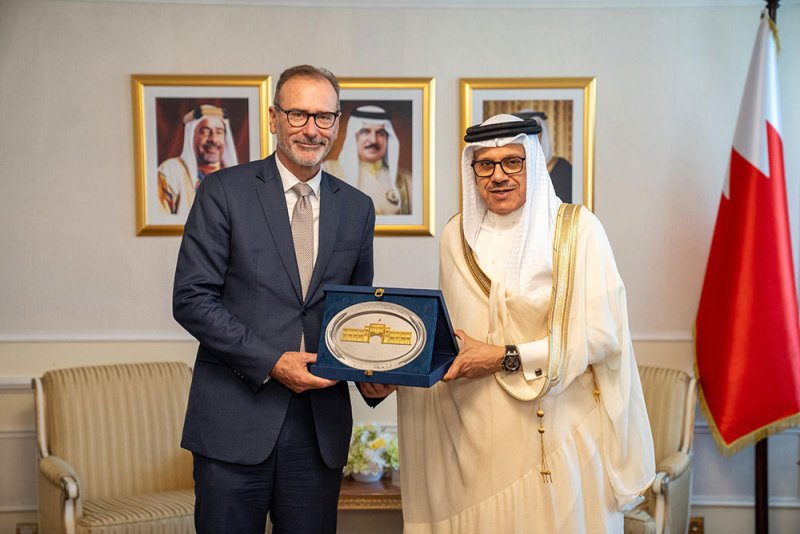 وزير الخارجية يستقبل سفير جمهورية ألمانيا الاتحادية لدى مملكة البحرين بمناسبة انتهاء فترة عمله