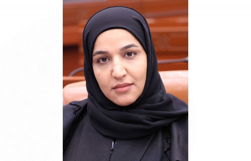السيد تهنئ “البلاد” بمناسبة فوزها في جائزتي أفضل تحقيق وأفضل ملحق بجائزة الصحافة