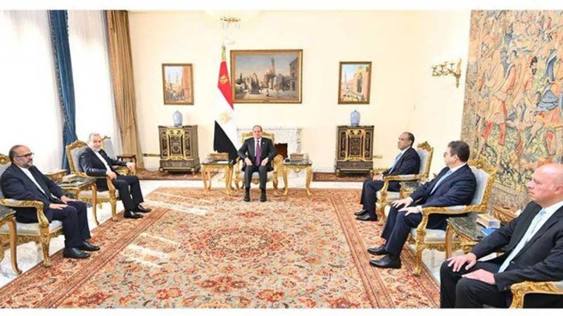 السيسي يؤكد: عودة الملاحة في البحر الأحمر أولوية إقليمية