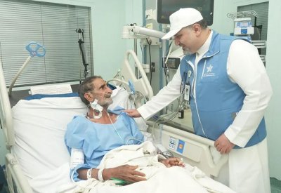 توقف نبضه أثناء الطواف.. قصة حاج يمني يعود لأداء مناسك الحج