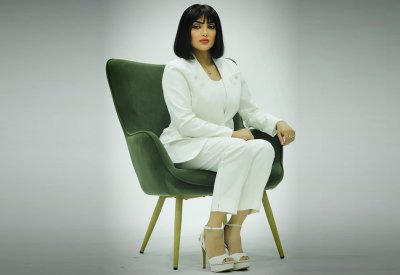 الفنانة شهد: أحمد يعقوب المقلة "عرابي الفني"