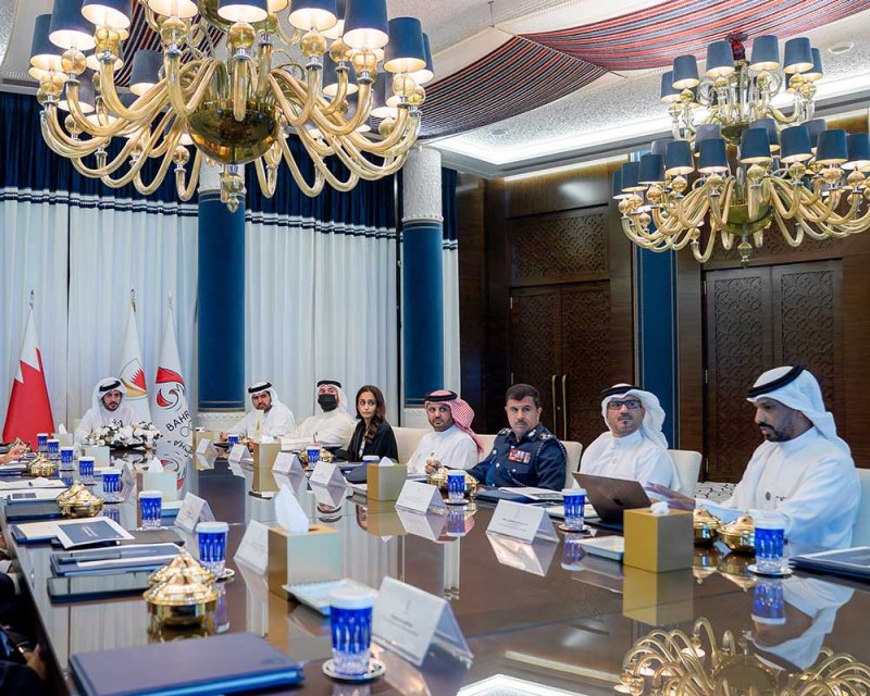 سمو الشيخ خالد بن حمد يطلع على التحضيرات الفنية لدورة الألعاب الآسيوية الثالثة للشباب