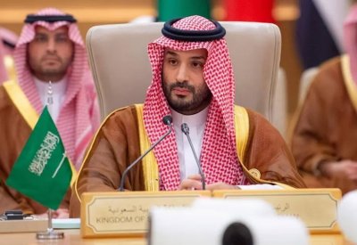 نيابة عن الملك سلمان.. ولي العهد السعودي يصل منى للإشراف على تنظيم الحج