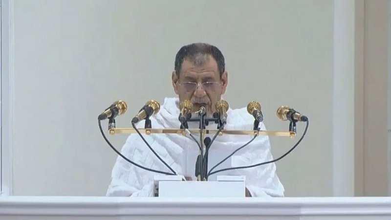 خطيب عرفة: الالتزام بتعليمات الحج واجب ديني وأخلاقي