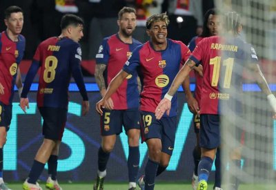 برشلونة يتلقى "عرضا مغريا" لمواجهة فريق مغربي بالدار البيضاء