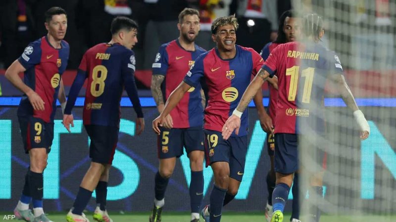 برشلونة يتلقى "عرضا مغريا" لمواجهة فريق مغربي بالدار البيضاء