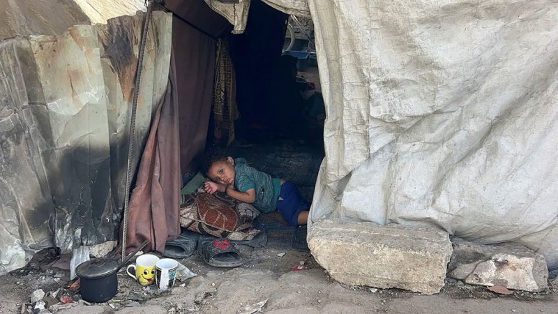 غارات إسرائيلية على غزة تقتل وتصيب العشرات.. ووقود المستشفيات يكفي ليومين فقط