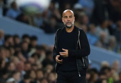 غوارديولا يعزز طاقمه الفني بعنصرين من ليفربول