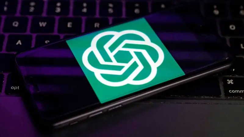 عطل يضرب ChatGPT والشركة تقر بتوقف خدمات متعددة