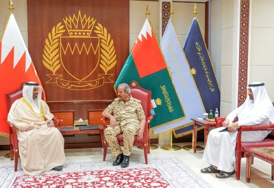 القائد العام لقوة دفاع البحرين يستقبل وزير المالية والاقتصاد الوطني