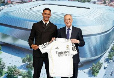 أرنولد يغير اسمه ويتحدث بالإسبانية خلال تقديمه لاعباً لريال مدريد