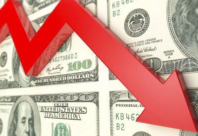 الدولار يسجل أدنى مستوى منذ 3 سنوات