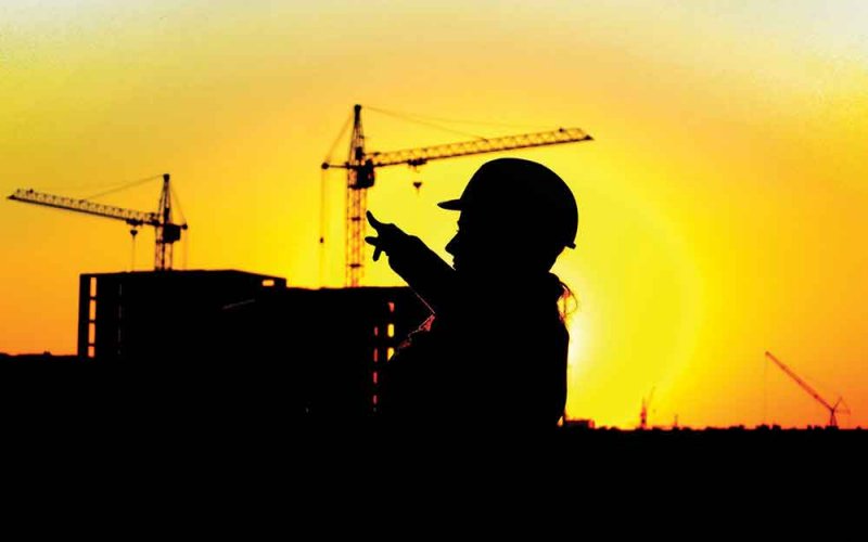 بدء سريان تطبيق قرار حظر العمل وقت الظهيرة اعتبارًا من يوم غد الأحد