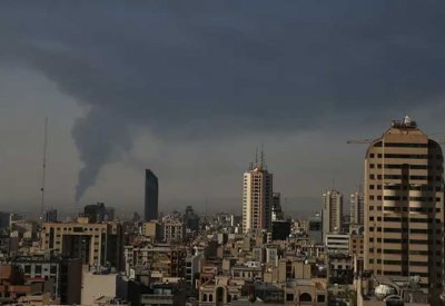 إسرائيل تضرب 80 هدفاً في طهران.. والدفاعات الإيرانية تتصدى
