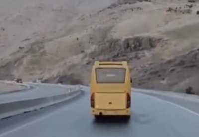 انطلاق رحلات لعودة البحرينيين برا من إيران