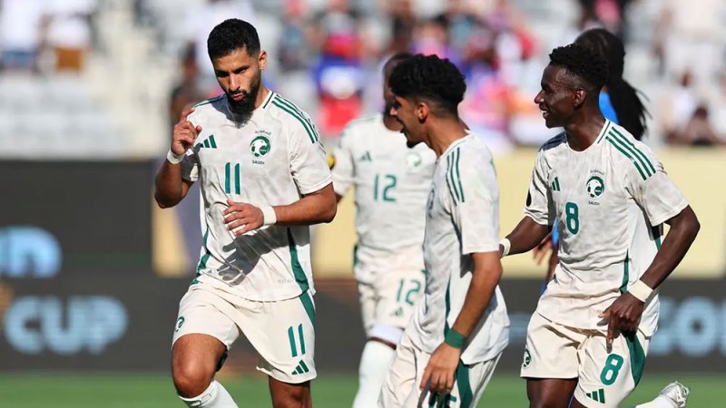 السعودية تستهل مشوارها في الكأس الذهبية بالفوز على هايتي