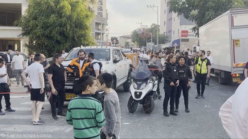 إيران تصعد بصواريخ "فرط صوتية" وتهدد مفاعل ديمونا