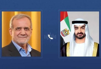 في اتصال هاتفي مع بزشكيان.. الرئيس الإماراتي يعرب عن تضامنه مع إيران