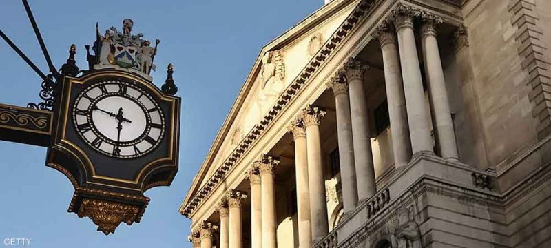بنك إنجلترا يثبت الفائدة متماشيا مع التوقعات
