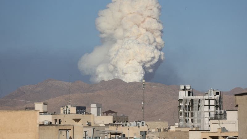 بأكثر من 20 طائرة.. الجيش الإسرائيلي يقصف عدة مواقع في طهران