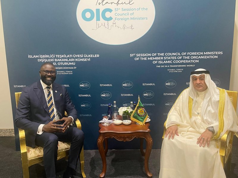 البديوي يلتقي برئيس البعثة الإقليمية للجنة الدولية للصليب الأحمر لدول مجلس التعاون