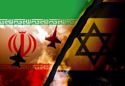 تفاصيل الصفقة الإيرانية الإسرائيلية.. هكذا فاجأ ترامب فريقه