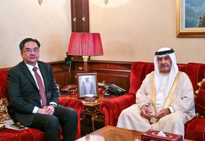 سمو الشيخ علي بن خليفة آل خليفة يستقبل السفير التايلندي