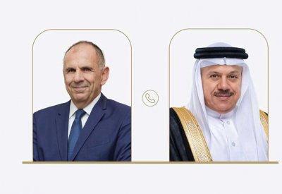 وزير الخارجية يتلقى اتصالًا هاتفيًا من وزير خارجية اليونان