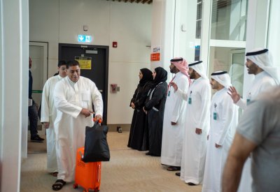 الخارجية: استكمال عودة 2586 مواطناً عالقاً الخارج.. في 9 طائرات و37 حافلة