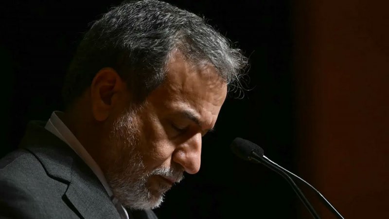 وزير الخارجية الإيراني: لا اتفاق مع استمرار تهجم ترامب على المرشد خامنئي