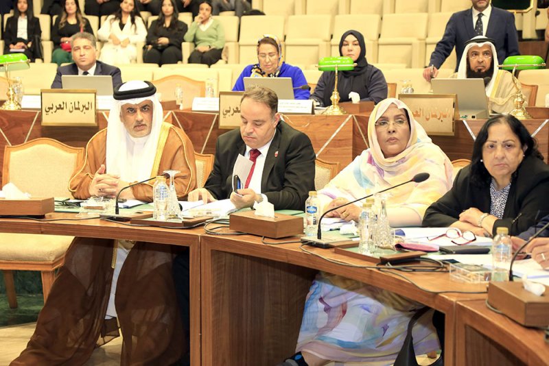 البرلمان العربي يعقد جلسته الختامية بالقاهرة بمشاركة النائبين الصالح والعشيري ويؤكد دعمه الثابت للقضية الفلسطينية
