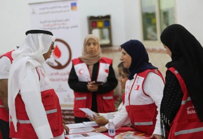 الهلال الأحمر البحريني يشارك بفعالية حملة التبرع بالدم بقرية عراد