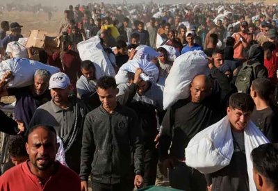 إسرائيل تستهدف منتظري المساعدات في خان يونس.. ومقتل 13